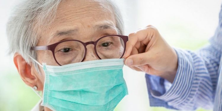 88888-750x375-2 هل يُفضل إحضار الوالدين المسنين للعيش بمنزلك أثناء وباء فيروس كورونا؟