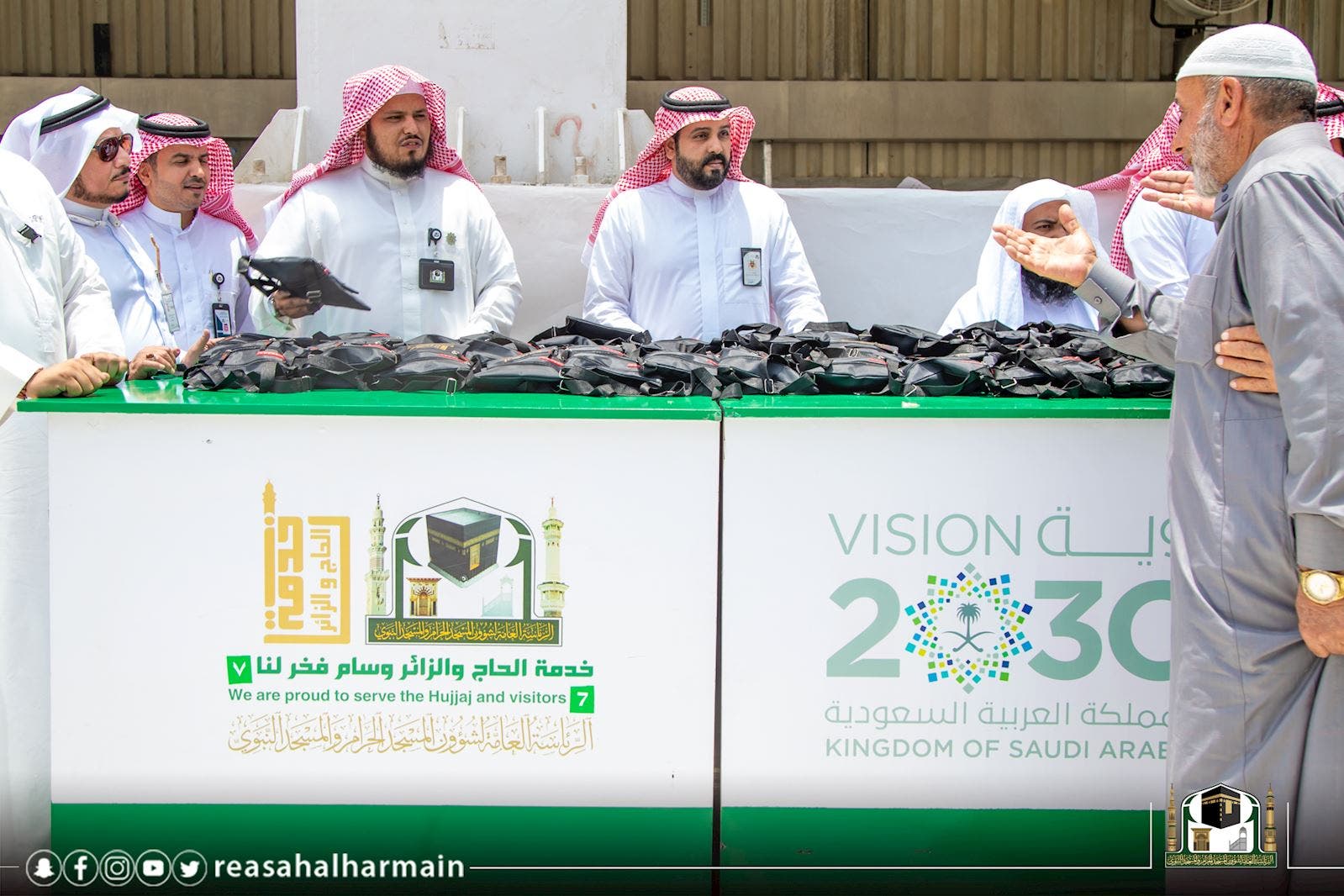 99877dc7-5788-409e-a06a-604cfa6d195a