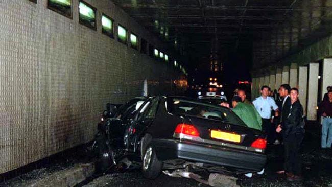 9b20f948961af1f3b095db9c32bd8789 نتيجة بحث الصور عن diana death car