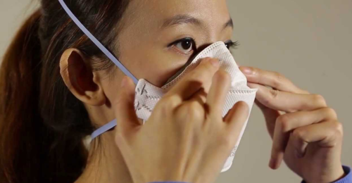 aa3902b330c318abf4f33e273510fdc3-1 جراح أمريكي يدعو لوقف شراء الكمامات