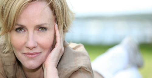 bdf94970e2799cedd4b07d70df8bcb9d-1 تأثير السمنة والتدخين على الهبات الساخنة عند النساء