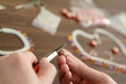 سلاسل المفاتيح المصنوعة منزليًا من الخرز