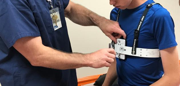 علاج بروز القفص الصدري