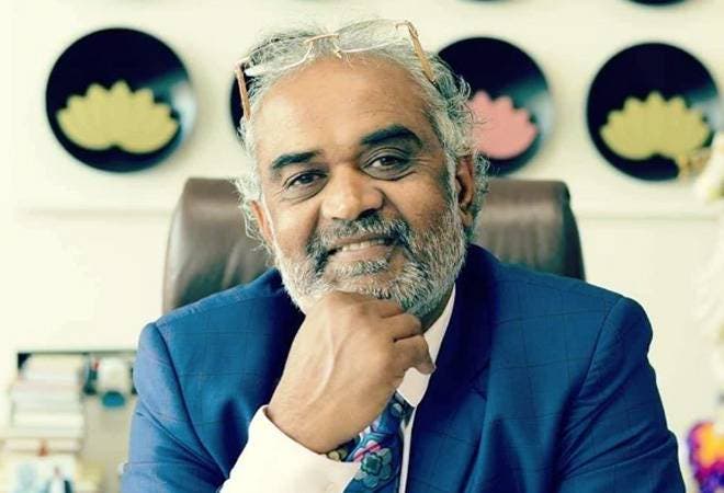 dholakia_660_102518123858