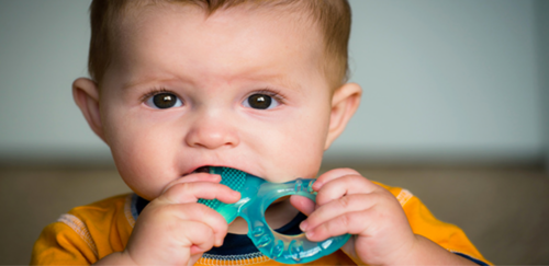 e49a61857a3b248c347c52067ae69186-1 إدارة الغذاء والدواء تحذّر من استخدام جل التسنين