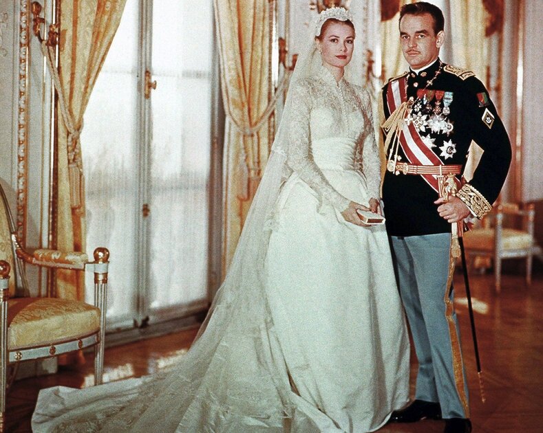 gettyimages-117078422-1507325775 فساتين زفاف