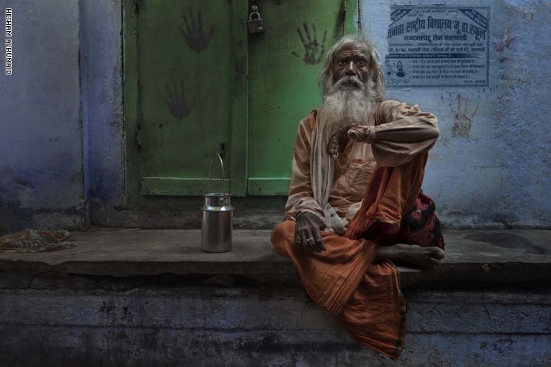 بدايته صدفة.. قابل السعودي الذي وثق تقاليد القبائل بأكثر من 30 دولة بدايته صدفة.. قابل السعودي الذي وثق تقاليد القبائل بأكثر من 30 دولة