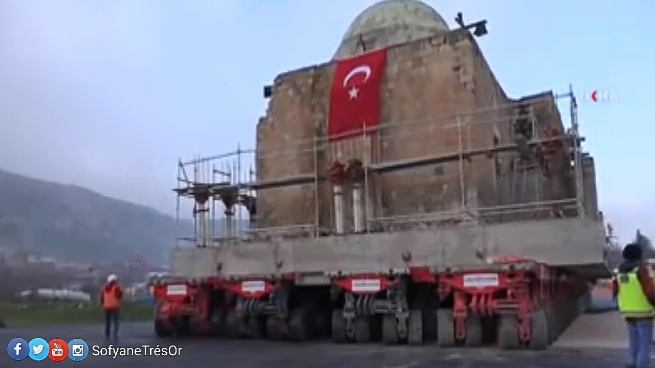 maxresdefault-9 نتيجة بحث الصور عن تركيا تنقل مسجدا تاريخيا على شاحنة