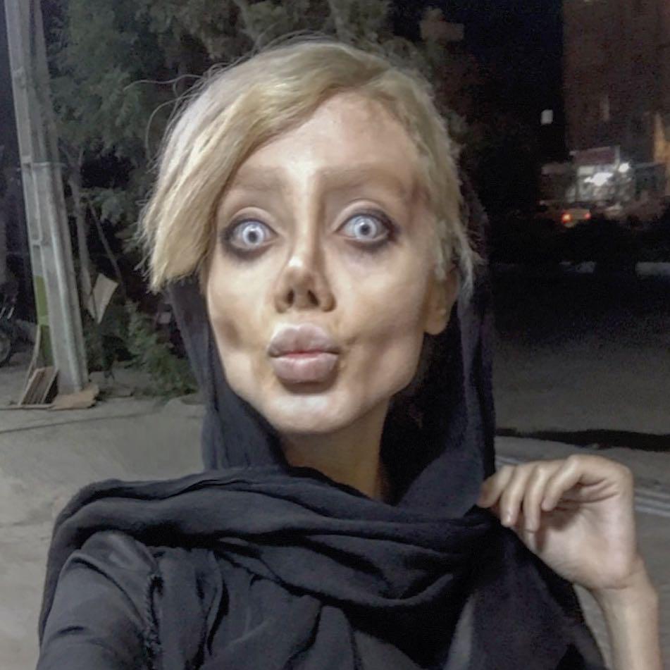 The Iranian woman has more than 308,000 followers