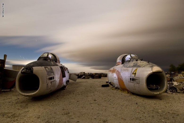بعدسة هذا المصور.. ألقي نظرة داخل "مقابر" الطائرات المهجورة بعدسة هذا المصور.. ألقي نظرة داخل "مقابر" الطائرات المهجورة