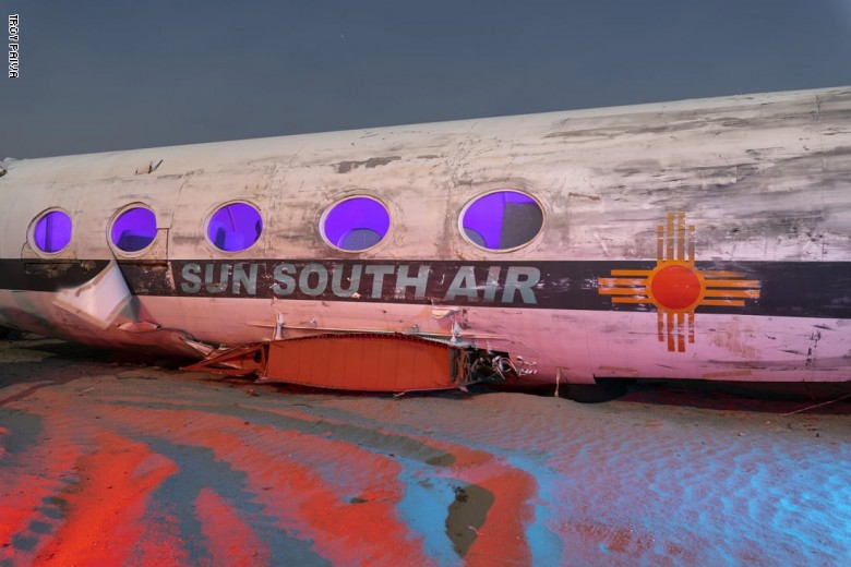 بعدسة هذا المصور.. ألقي نظرة داخل "مقابر" الطائرات المهجورة بعدسة هذا المصور.. ألقي نظرة داخل "مقابر" الطائرات المهجورة