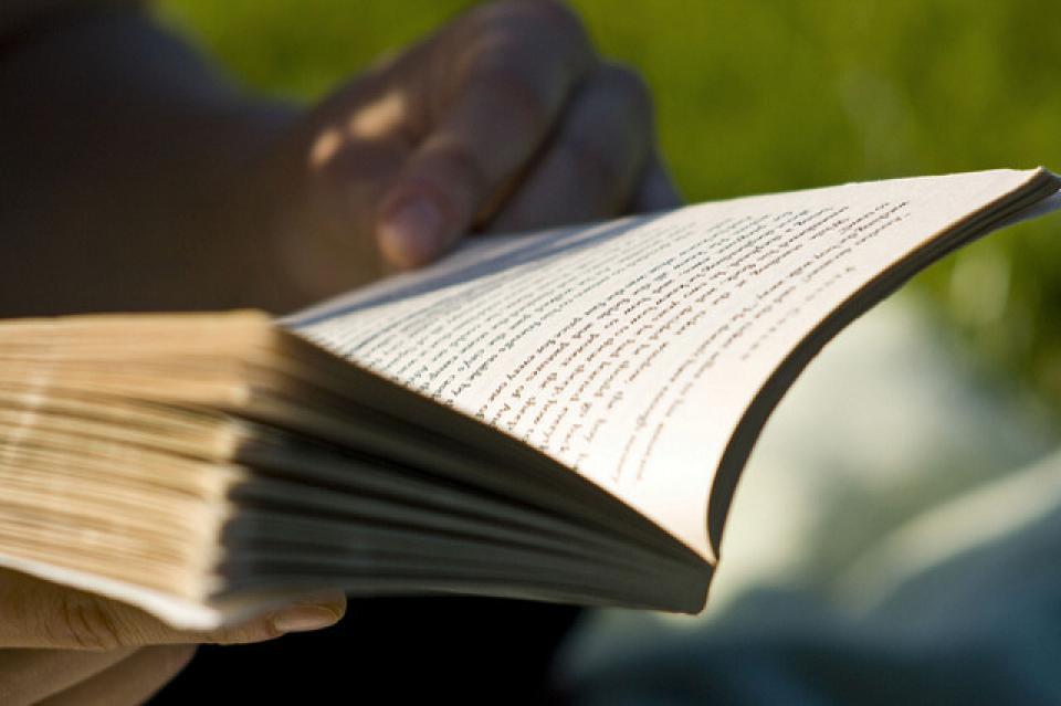 https://mrahba.com/wp-content/uploads/2020/10/reading20book20images2011.jpg