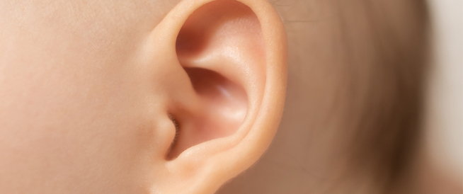 tbl_articles_article_25349_512f2b333fb-7549-4cc6-a84f-49df922c027d أذن الطفل الرضيع: حالات طبية