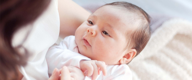 tbl_articles_article_25653_64306245c28-e5cc-49ff-9bda-89fc72d6c991 أوضاع الرضاعة الطبيعية لحديثي الولادة