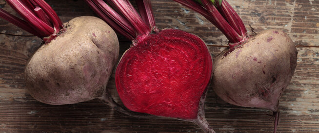 tbl_articles_article_25715_8396ace0052-0165-41db-87c1-c1e0e5df8819 الشمندر للشعر: هل له فوائد؟