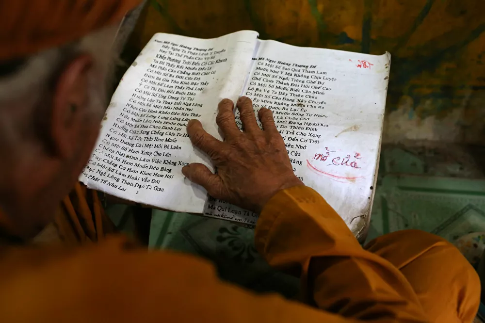 رجل فيتنامي نغوين فان شين البالغ من العمر 92 عاما، لم يقم بقص شعر منذ أكثر من 70 عاما، 21 أغطسطس/ آب 2020