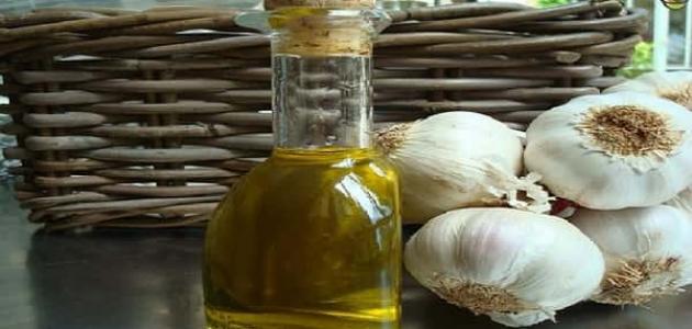 فوائد الثوم وزيت الزيتون للعضو الذكري: فوائد مزعومة أم صحيحة علميًّا؟