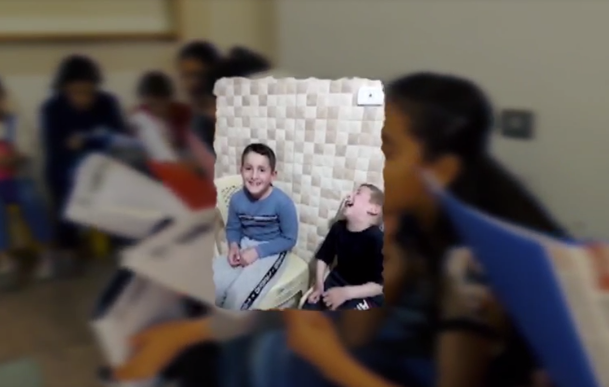 (أنا صوتي) يصل إلى الأطفال في بيوتهم أثناء الحجر