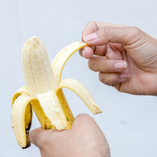 هل حقًا الموز فعال في تبييض الأسنان؟ هل حقًا الموز فعال في تبييض الأسنان؟