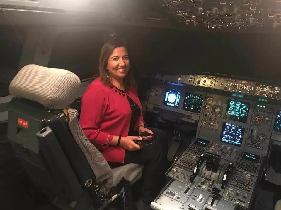 نادية الكنزالي نادية الكنزالي