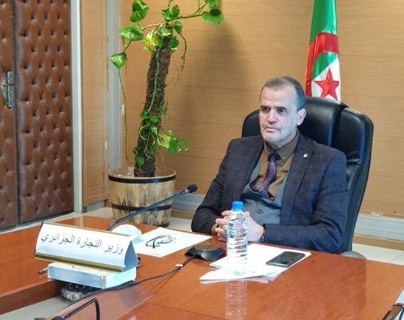 2-5-1500x9999-c رزيق يشارك في مراسيم افتتاح الطبعة 3 لمعرض الصين الدولي للإستيراد والتصدير