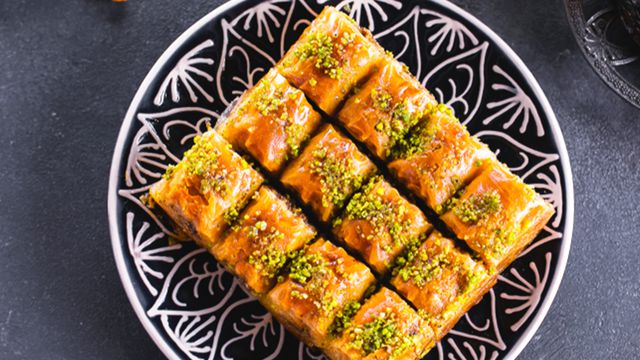 بقلاوة كذابة بقلاوة كذابة