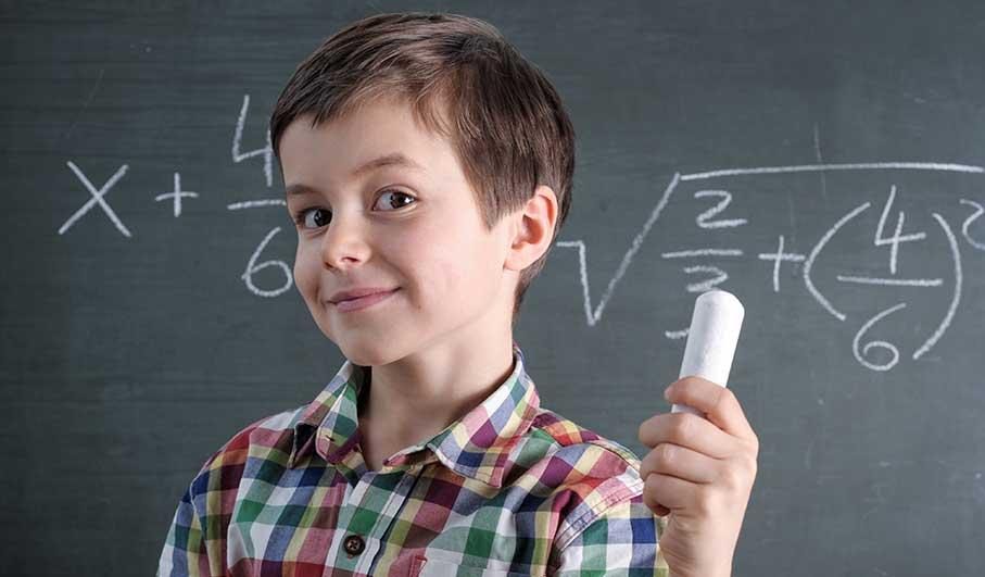 d8a7d8acd8b9d984-d8a7d8a8d986d98a-d985d8aad981d988d982d8a7-d981d98a-d8a7d984d8afd8b1d8a7d8b3d8a9-1500x9999-c كيف أجعل ابني متوفقا في الدراسة..؟