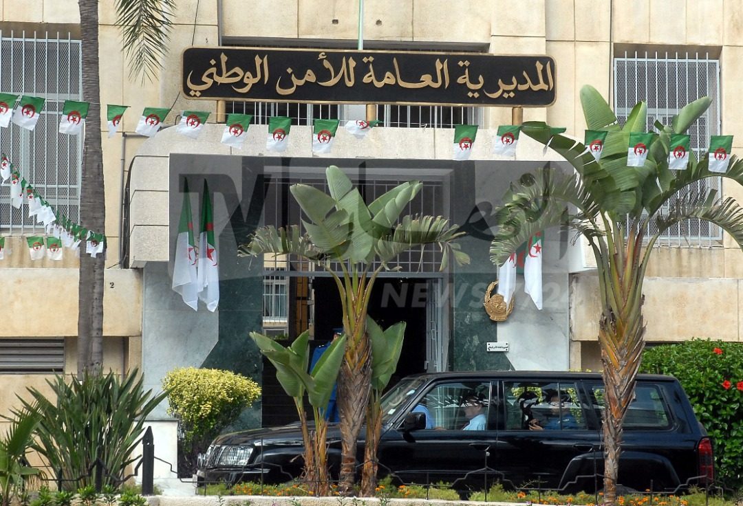 efd9cc1a-103b-43c4-8637-dbdea912f8f8-1500x9999-c-1-1500x9999-c الأمن يدعو المواطنين إلى الإلتزام بالمواقيت الجديدة للحجر