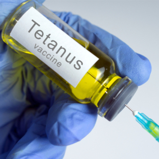 أخذ إبرة الكزاز أخذ إبرة الكزاز