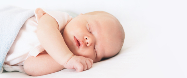 tbl_articles_article_26550_919bae7bf02-3f9c-4373-ab6f-67510a97f2a5 ماذا يشرب الطفل في الشهر الأول