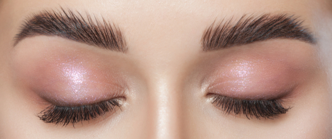 tbl_articles_article_26640_19963671b3e-f103-45cf-9621-f224af766dcc كيف يمكن تكثيف الحواجب والرموش