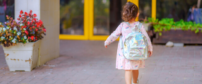 tbl_articles_article_26809_574c9e0e123-a5a1-4763-ab26-9cd987601e5a متى يذهب الطفل الى الحضانة