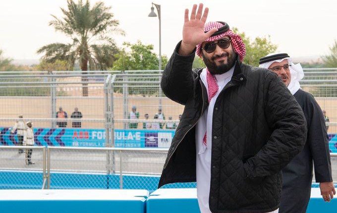 جاكيت ولي العهد السعودي في مسابقات فورميلا إي جاكيت ولي العهد السعودي في مسابقات فورميلا إي