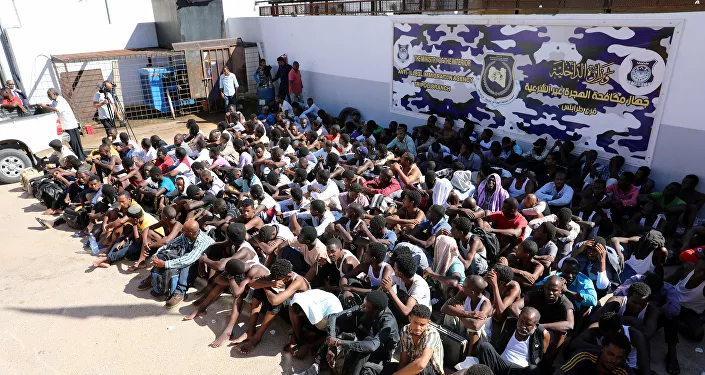 مهاجرون أعادتهم ليبيا مهاجرون أعادتهم ليبيا