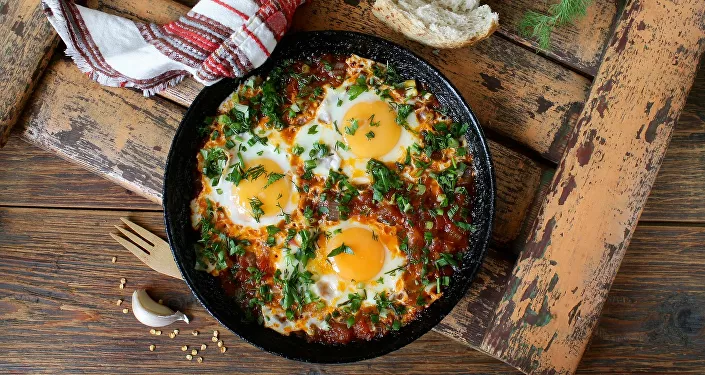 بيض عيون بيض عيون