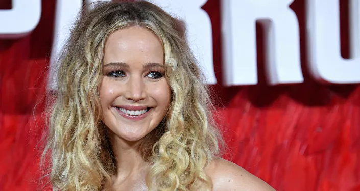 الممثلة الأمريكية جينيفر لورانس الممثلة الأمريكية جينيفر لورانس