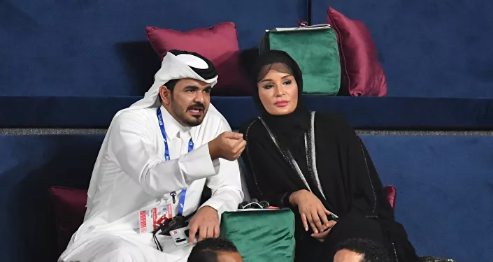 الشيخة موزة زوجة أمير قطر السابق حمد بن خليفة آل ثاني وابنها جوعان بن حمد آل ثاني شقيق أمير قطر الحالي الشيخ تميم بن حمد آل ثاني الشيخة موزة زوجة أمير قطر السابق حمد بن خليفة آل ثاني وابنها جوعان بن حمد آل ثاني شقيق أمير قطر الحالي الشيخ تميم بن حمد آل ثاني