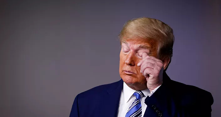 ترامب خلال مؤتمره اليومي لخلية الأزمة الأمريكية الاثنين 20 أبريل نيسان 2020 ترامب خلال مؤتمره اليومي لخلية الأزمة الأمريكية الاثنين 20 أبريل نيسان 2020