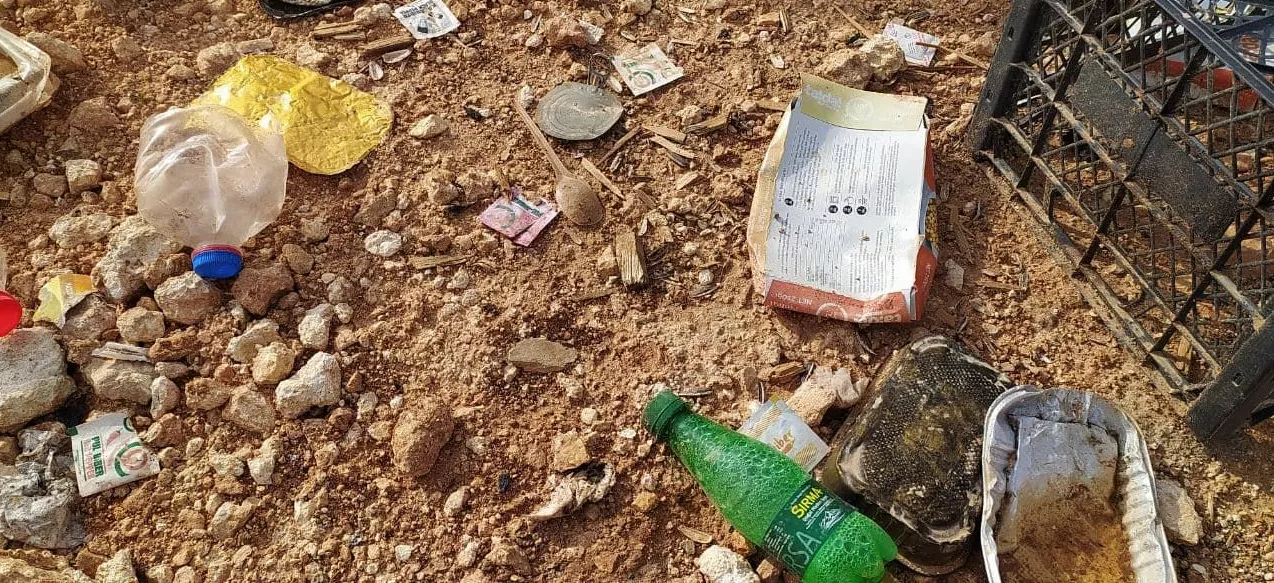 سبوتنيك ترصد بقايا رابع نقطة تركية منسحبة من ريف حلب سبوتنيك ترصد بقايا رابع نقطة تركية منسحبة من ريف حلب