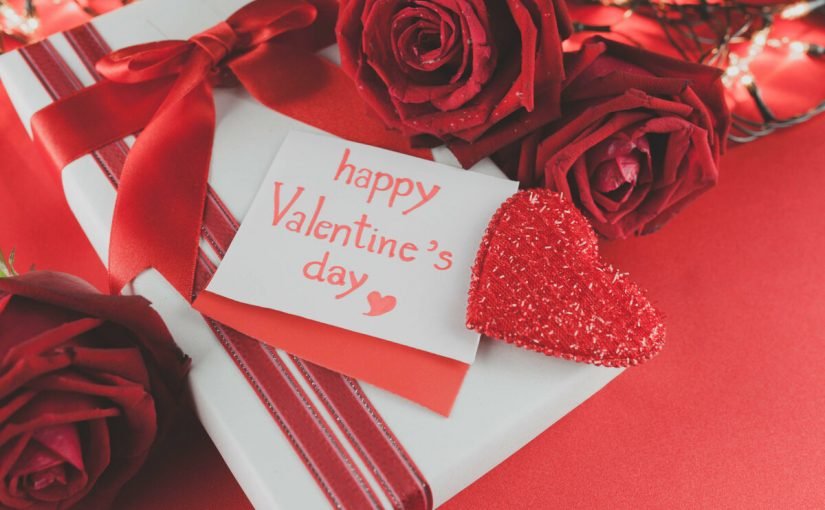 d8a3d8acd985d984-d987d8afd8a7d98ad8a7-d8b9d98ad8af-d8a7d984d8add8a82-825x510-2 افكار هدايا عيد الحب للرجال والنساء 2021