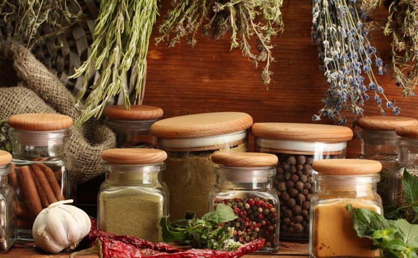 d8a5d8aed8b1d8a7d8ac-d8a7d984d985d8a7d8a1-d985d986-d8b1d8a3d8b3-d8a7d984d8a5d986d8b3d8a7d986-d8a8d8a7d984d8a3d8b9d8b4d8a7d8a8-825x510-2 إخراج الماء من رأس الإنسان بالأعشاب