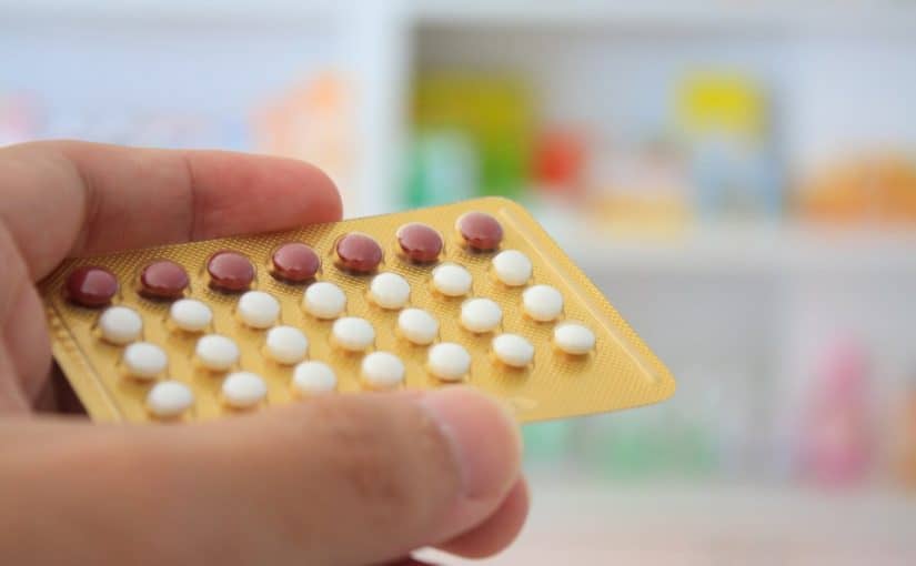d8a7d8afd988d98ad8a9-d8aad8aad8b9d8a7d8b1d8b6-d985d8b9-d8add8a8d988d8a8-d985d986d8b9-d8a7d984d8add985d984-825x510-2 ادوية تتعارض مع حبوب منع الحمل