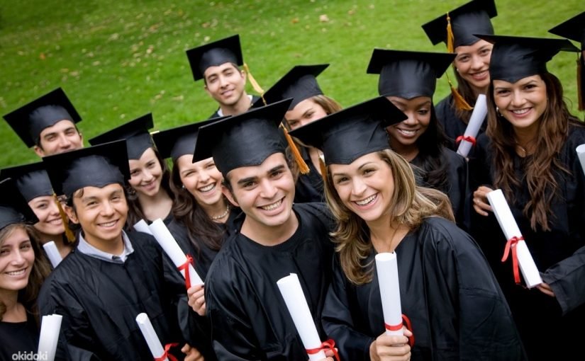 d8b9d8a8d8a7d8b1d8a7d8aa-d8acd985d98ad984d8a9-d8b9d986-d8a7d984d8aad8aed8b1d8ac-825x510-2 عبارات جميلة عن التخرج