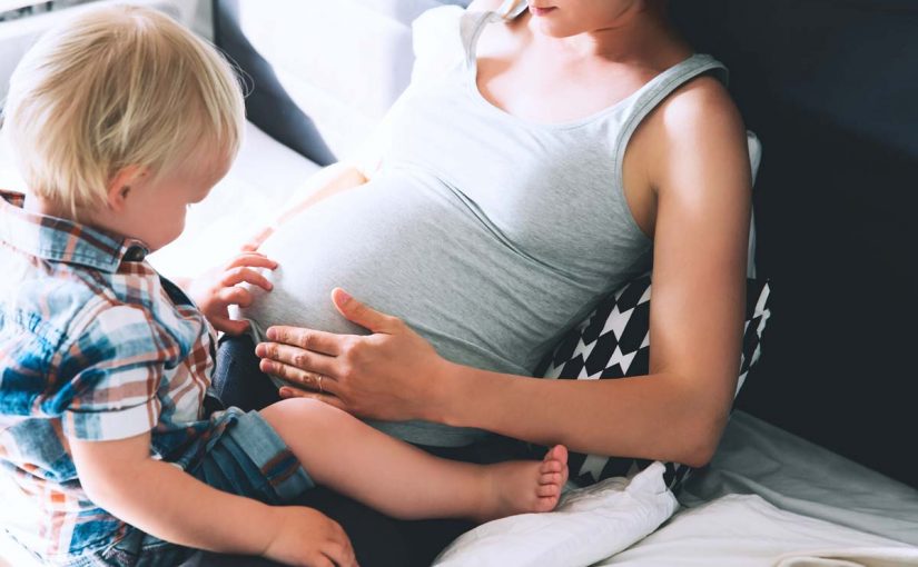 d984d985d8a7d8b0d8a7-d8a7d984d8add985d984-d8a7d984d8abd8a7d986d989-d8a7d8b5d8b9d8a8-d985d986-d8a7d984d8a7d988d984-825x510-2 لماذا الحمل الثانى اصعب من الاول