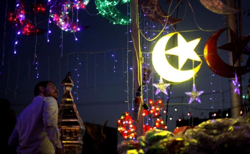 d985d8a7d8b0d8a7-d8a7d981d8b9d984-d981d98a-d8a7d984d8b9d8b4d8b1-d8a7d984d8a7d988d8a7d8aed8b1-d985d986-d8b1d985d8b6d8a7d986-825x510-2 ماذا افعل في العشر الاواخر من رمضان