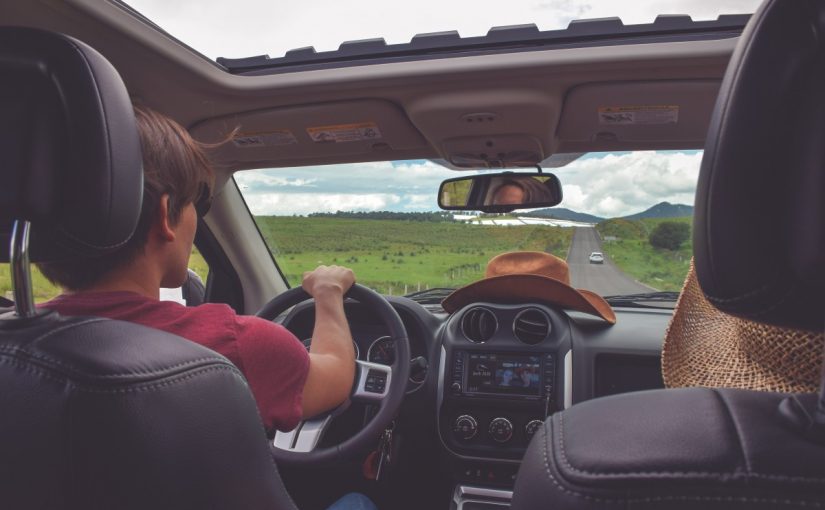 d985d988d8b6d988d8b9-d8b9d986-d985d8a2d8b3d98a-d8a7d984d8a7d8b3d8aad8aed8afd8a7d985-d8a7d984d8b3d984d8a8d98a-d984d984d8b3d98ad8a7d8b1-825x510-2 بحث عن مآسي الاستخدام السلبي للسيارات