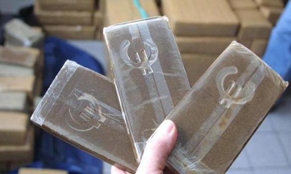 images_7awadit-ma7akim_chira_sabta-5 معلومات أمنية دقيقة تقود لحجز نصف طن من الشيرا وتوقيف شخصين