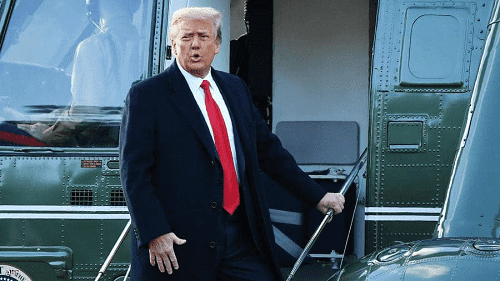 ترامب يقتحم حفلة خيرية - فيديو