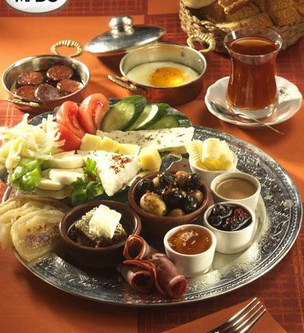 الفطور في مطعم كوك بوك Cookbook