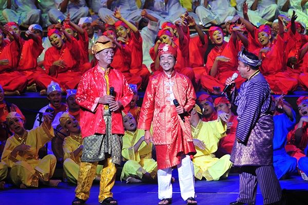 ديكير بارات بيردانا Dikir Barat Perdana 27/28 مايو